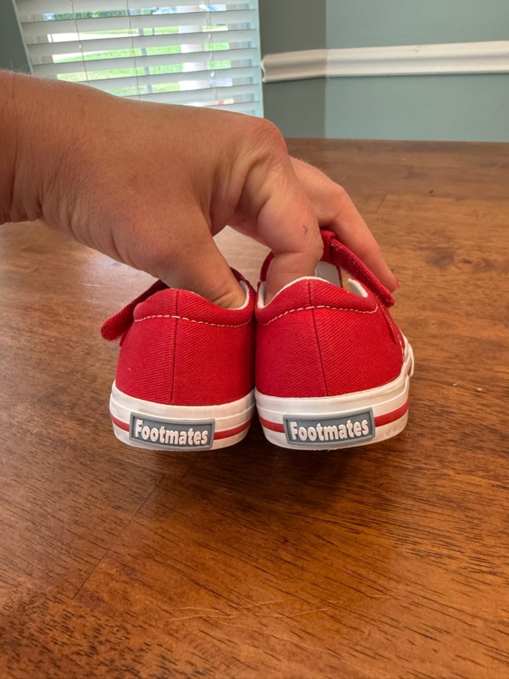 FootMates Drew Red Canvas T-Strap Mary Jane Sneakers 5 EUC - Picture 7 of 11
